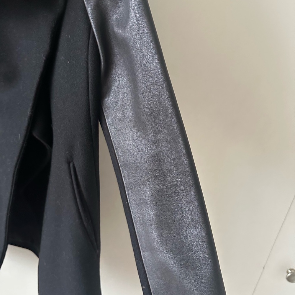 All Saints Black Leather Sleeve Wool Jacket (AICR JAX) size US 4 UK 8 small - Picture 5 of 10